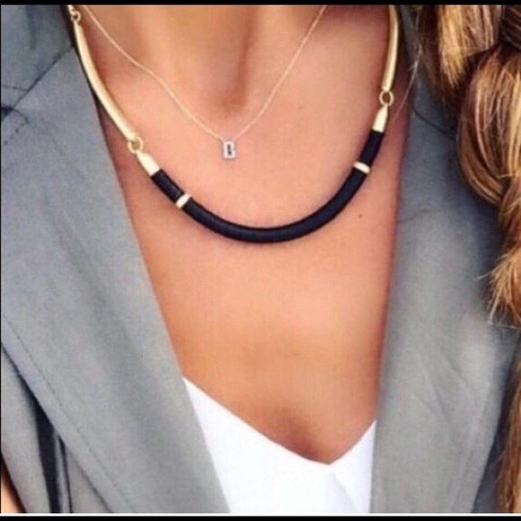 Stella & Dot gold necklace with black leather - Picture 4 of 5